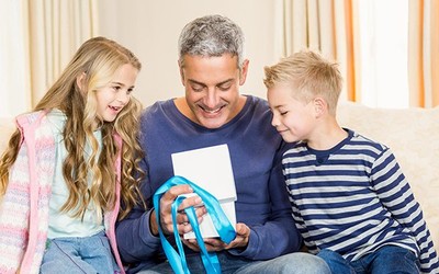 Perfect Dental Gifts for Father’s Day